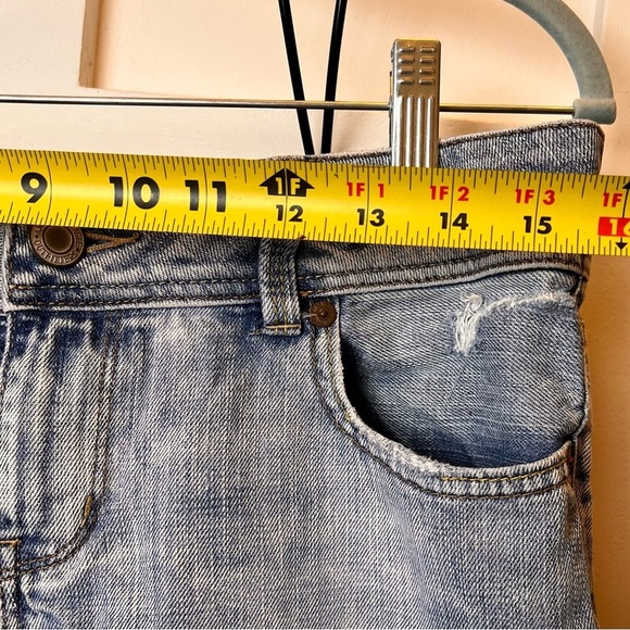 American Eagle Jeans Womens Size 10 Reg Slim Boot Distressed Light Wash Low Rise - Picture 3 of 10